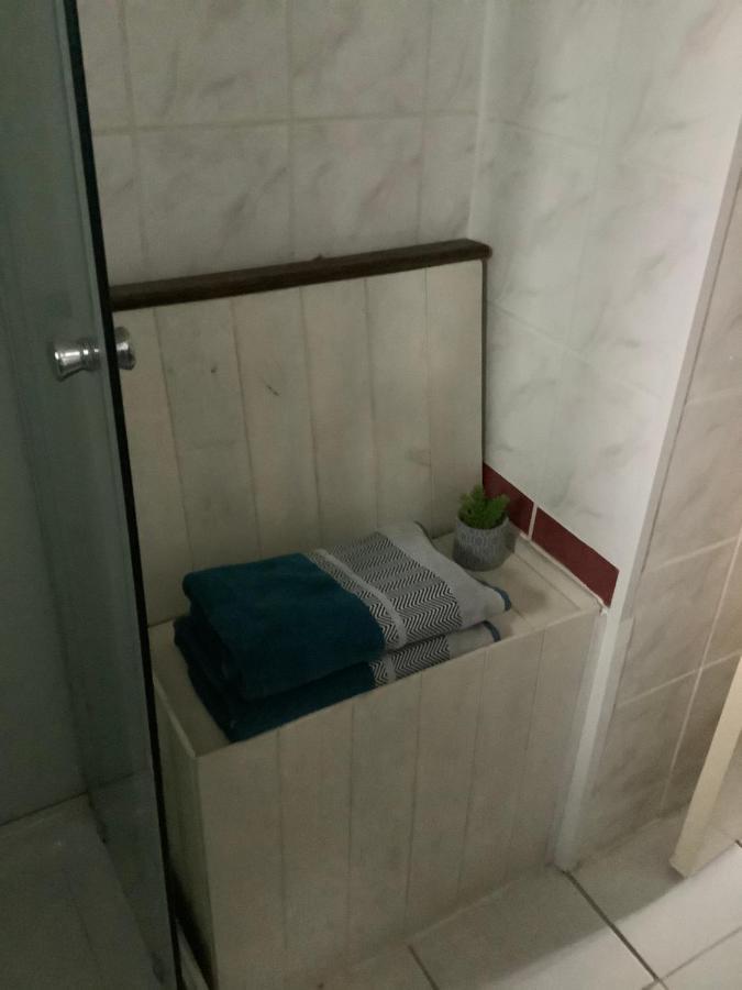 No. 5 Plaisance - Room 2 Экстерьер фото